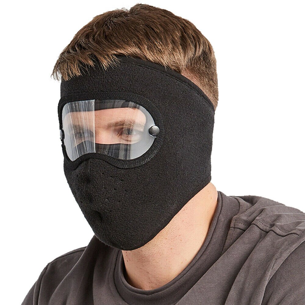 Un masque chaud pour protéger un visage du froid